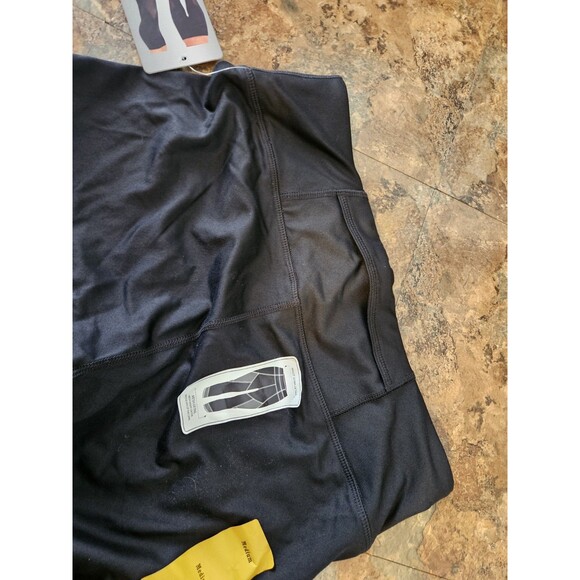 NWT Active Life Athletic capri Leggings Women's Size Medium Black new (A816) - Picture 9 of 10